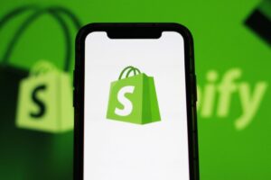 ショッピファイが総売上高1000億ドルを達成