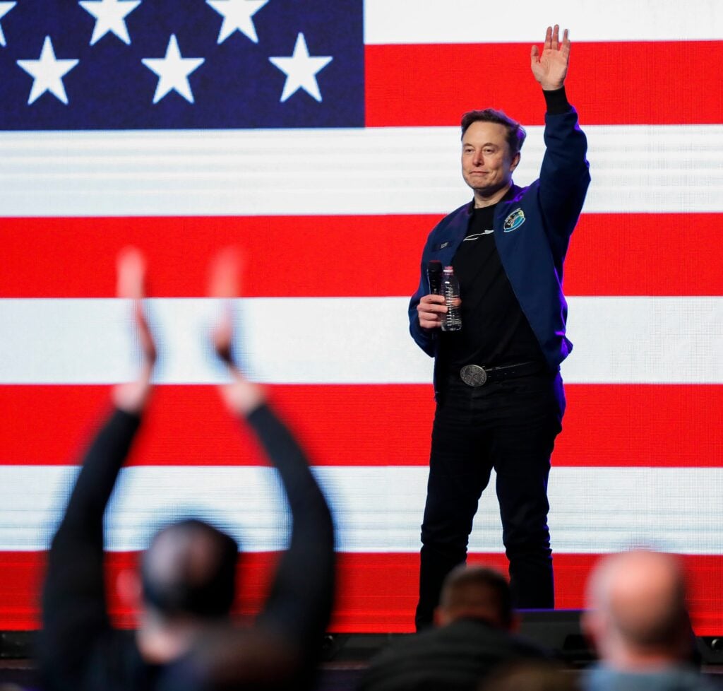 イーロン・マスク、テスラのブランド毀損に反論―モデルYの圧倒的販売