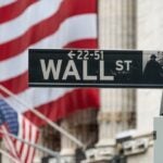 스트래티지는 잊어라···고평가 경고 보내는 비트코인 관련 주식 3종목은?