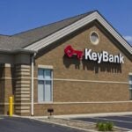 옵션 코너: 키코프가 지역은행 신용 위기에 휘말렸지만, 퀀트들은 여전히 이 주식을 선호