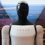 일론 머스크, “테슬라의 옵티머스 로봇 군단에 대한 최대 우려는 영향력 잃는 것”