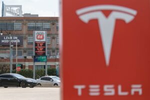 테슬라, 추수감사절 앞두고 미국 고객들에게 FSD 구독권 선물 기능 제공 예정