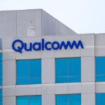 퀄컴 4분기 실적: 애널리스트들, 견고한 5G 사업으로 호실적 예상하나 AI 수익화 시기는 의문