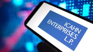 칼 아이칸, 가장 큰 투자를 통해 그의 재산 절반 손실