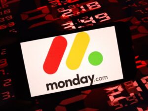 먼데이닷컴, 3분기 호실적에도 부진한 가이던스로 주가 12% 하락