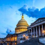 美 정부 폐쇄 기간 동안 의회 의원들은 전액 급여 수령: 기록적인 장기 업무 중지 기간 얼마나