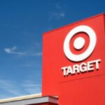 타깃의 대규모 재편 탄력받지만, 애널리스트들 소비 부진 속 흐린 전망 지적