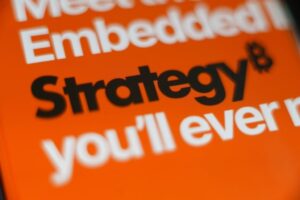 비트코인의 11월 급락으로 스트래티지 주가 52주 최저치 기록 – 과매도 아니면 추가 하락?